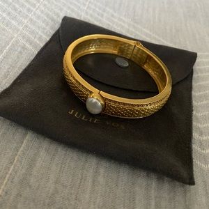 Julie Vos Bangle with pearl